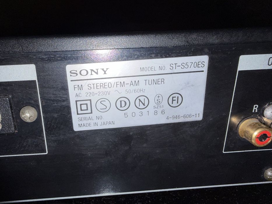 Tuner Sony ST-S570ES
