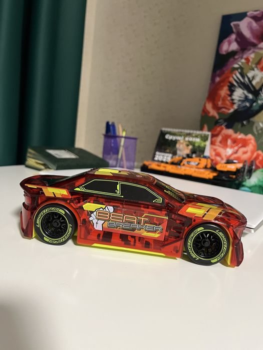 Машинка транспорт гоночна машина