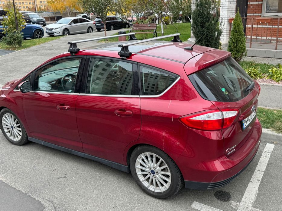 Поперечины FORD Kuga Focus Mondeo FUSION Thule рейлінги
