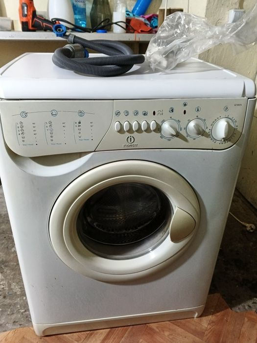 Стиральная машина Indesit