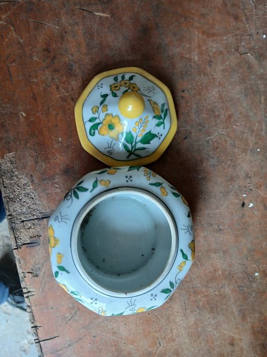 pote de Cerâmica Hexagonal com decoração Floral