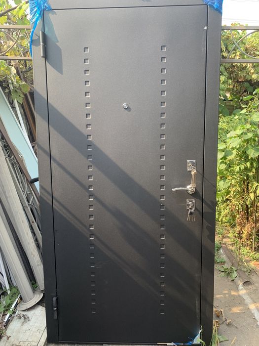 Двери в наличии. Новые от склада. Монтаж в день заказа.