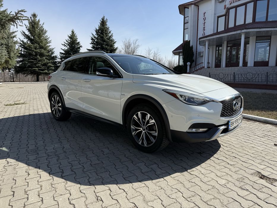 Infiniti QX30 (2016)