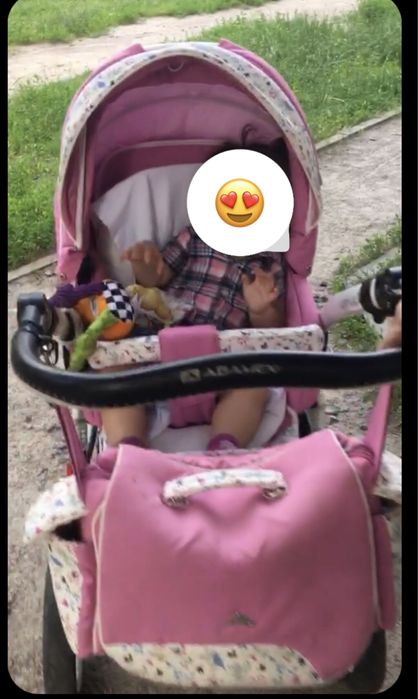 Дитяча колясочка для дівчинки