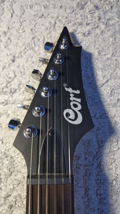 Gitara Cort x100 (ładny stan) + pasek i pokrowiec