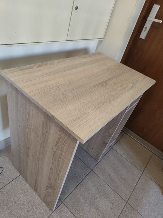 Sprzedam biurko komputerowe