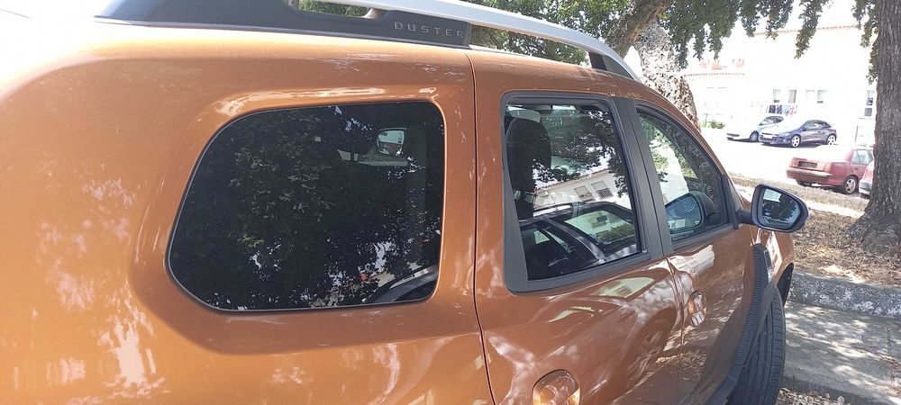 Dacia Duster 1,5 dci Prestige Cx de 6 vel. — photo 3