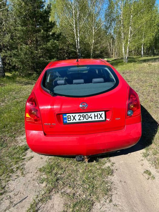 Автомобіль Ніссан прімера