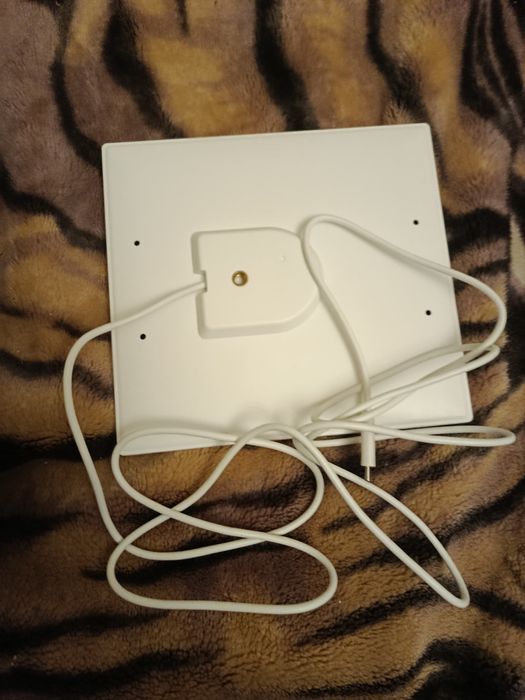 Портативная солнечная батарея подходит для зарядки маленьких устройств