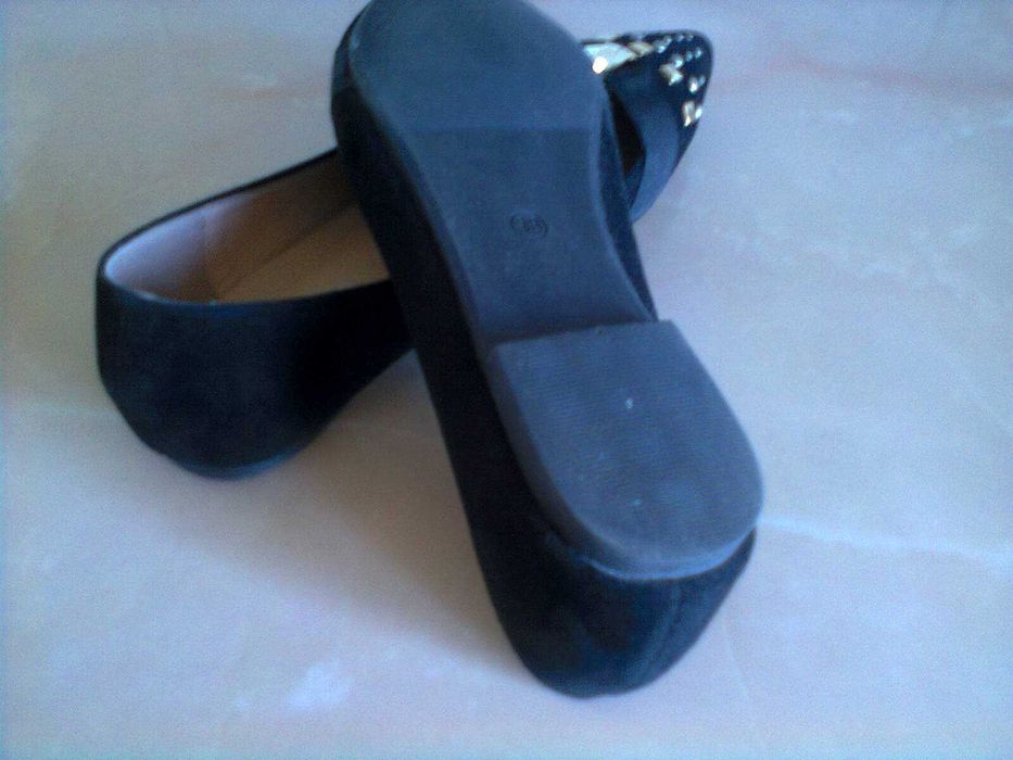 Туфли, балетки новые и б\у в состоянии новых.