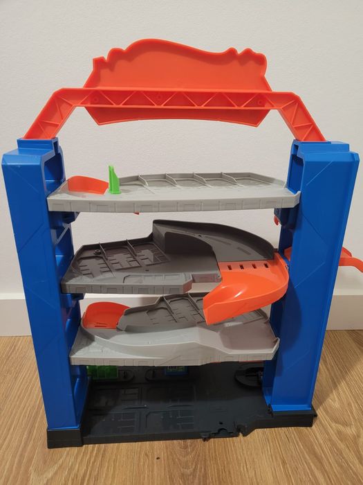 Zabawka garaż Hot Wheels stunt garage + gratis