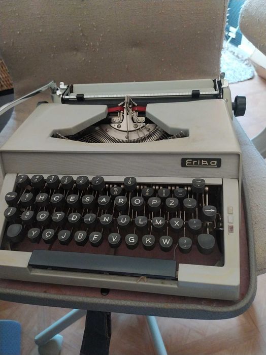 Máquina de escrever Erika