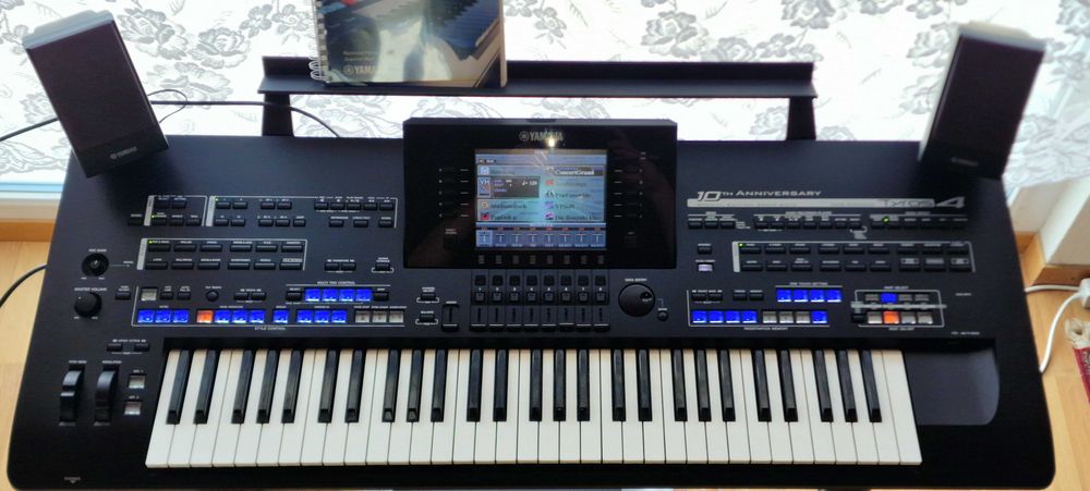 Yamaha Tyros 4  black edition