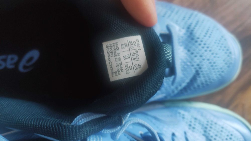 Buty Asics gel blade 8 do squasha rozm 37,5 halowe