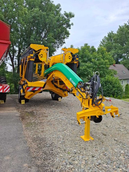 Oxbo CM240 – zgrabiarka taśmowa 12,5 m