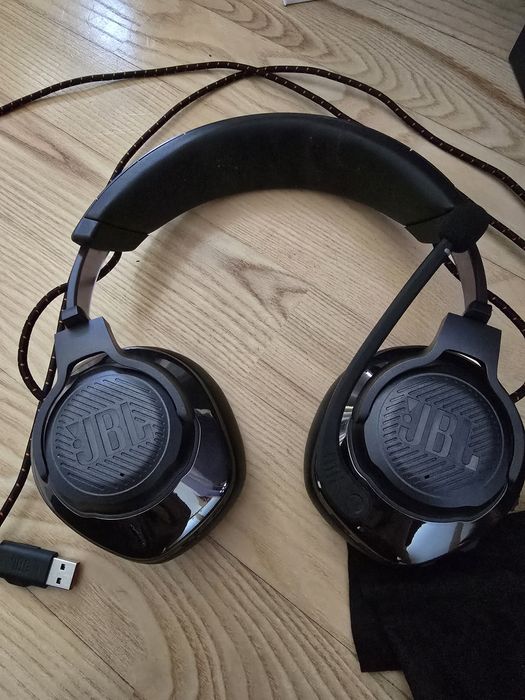JBL Quantum 810 Wireless
