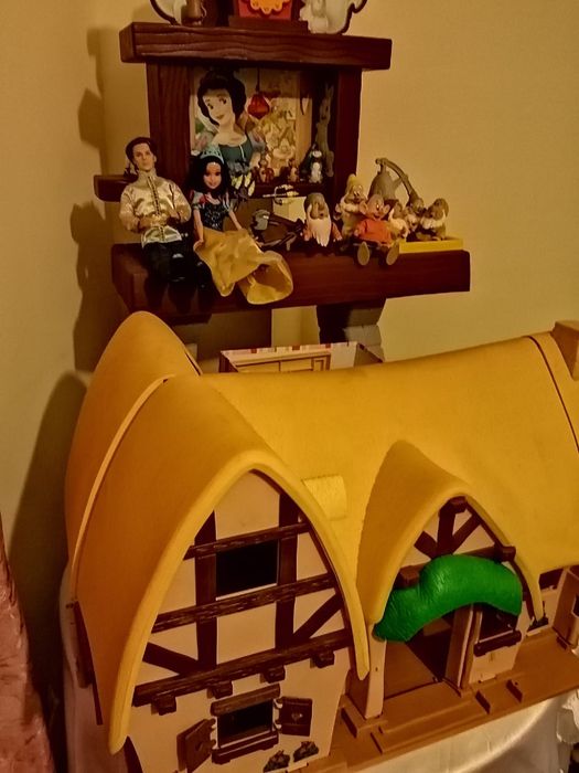 Casa de bonecas Branca de Neve e Anões