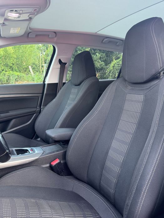 Peugeot 308 — fotografia 8