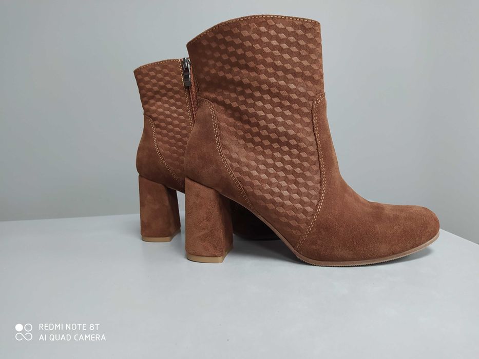 Kamelowe botki/kozaki r. 37 Skóra