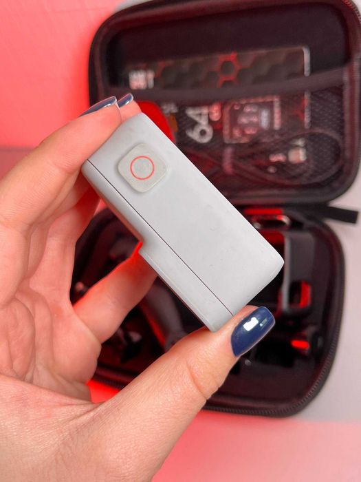 Екшн-камера GoPro Hero 7 white з флешкою
