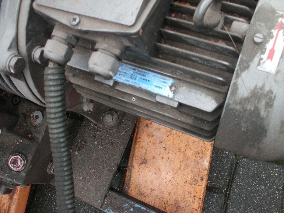 Pompa próżniowa na stelażu