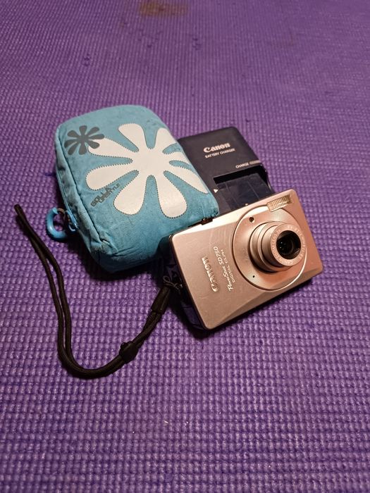 Фотоаппарат Canon PowerShot SD750.