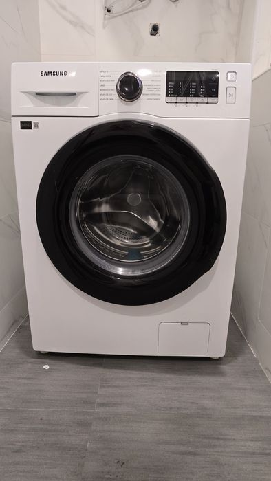 Máquina de lavar roupa Samsung