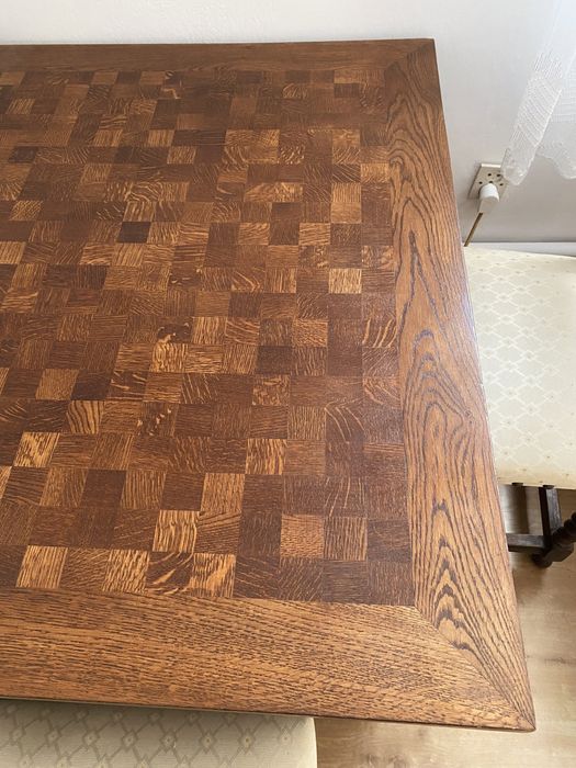 Drewniany stół z krzesłami przedwojenny