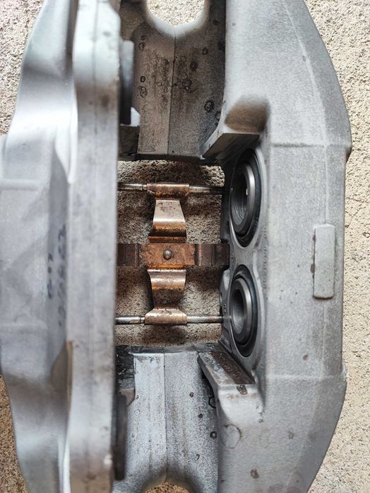 Pinças Bmw Performance 374mm