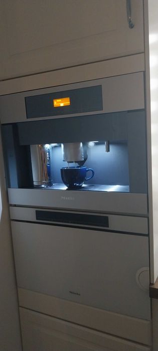 Ekspres  MIELE CVA5060. Polecam!