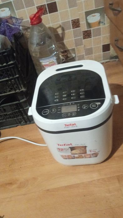 Хлебопечь продам TEFAL Pain Dore PF210138