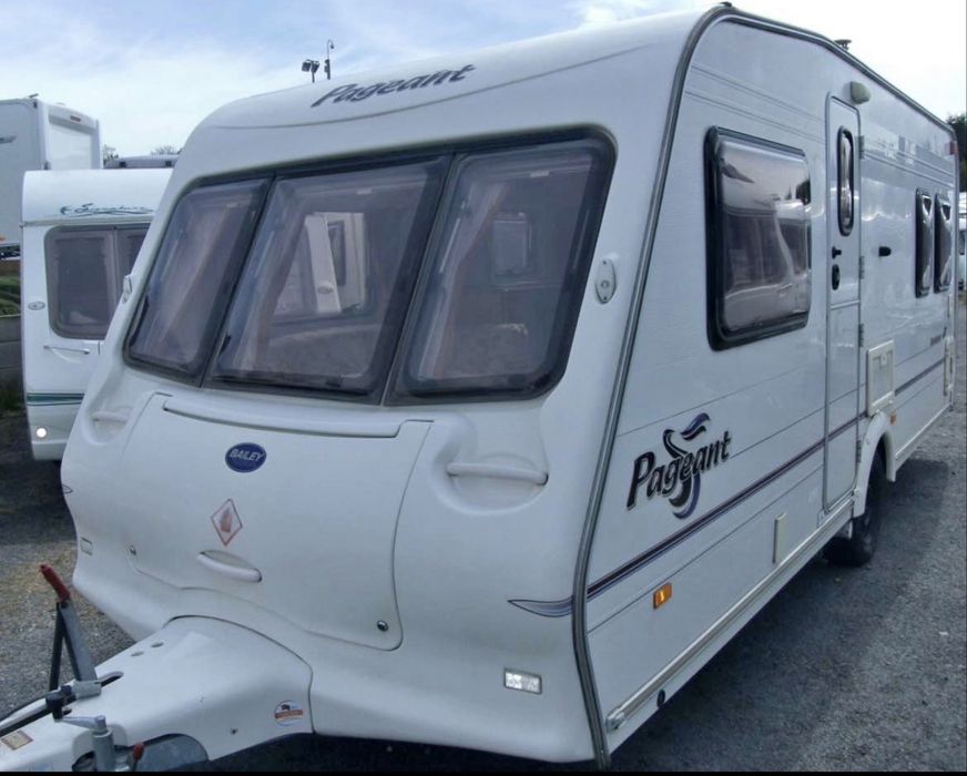 Caravana inglesa , CAMA FIXA, impecavel 2007