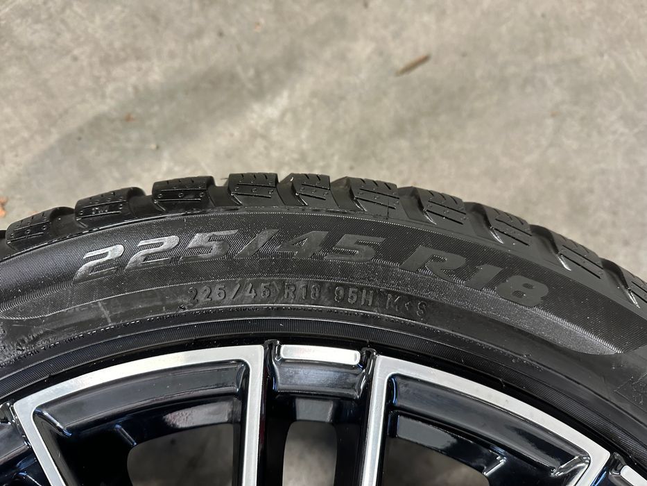 Opony Pirelli Sottozero 3 - 225/45/18
