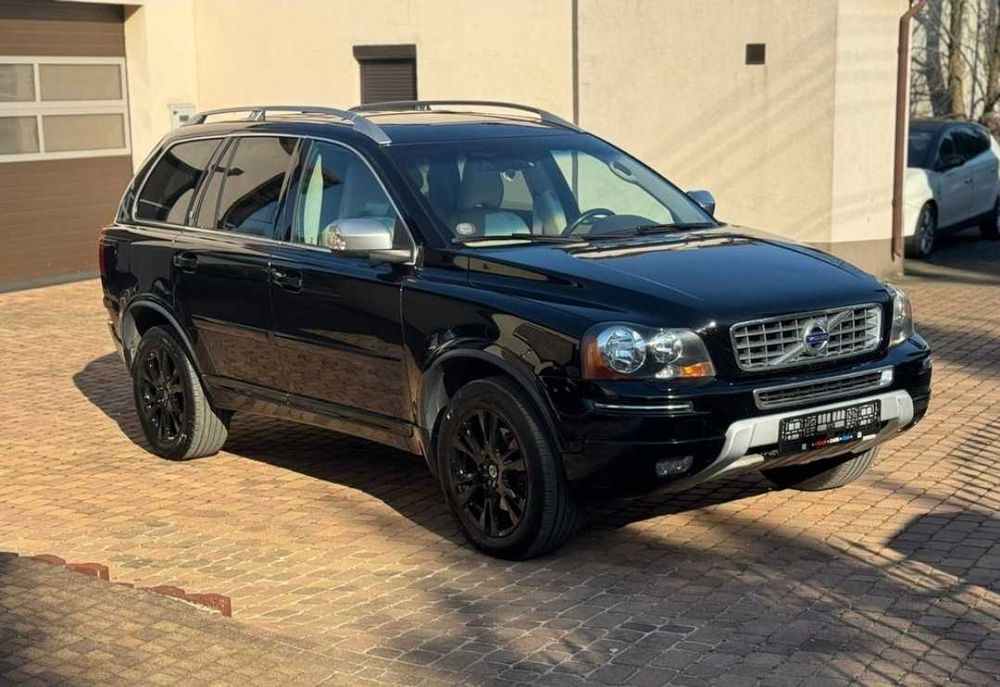 Volvo XC90 2013 • 2.4 дизель • автомат • для ЗСУ