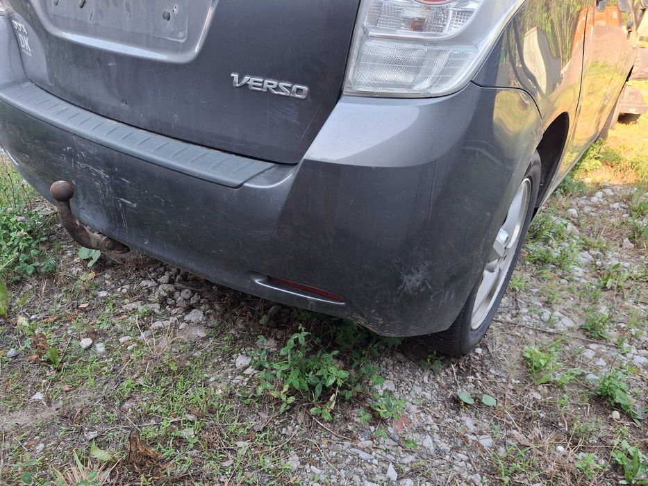 Toyota verso 09-12 zderzak tylny tyl 1g3