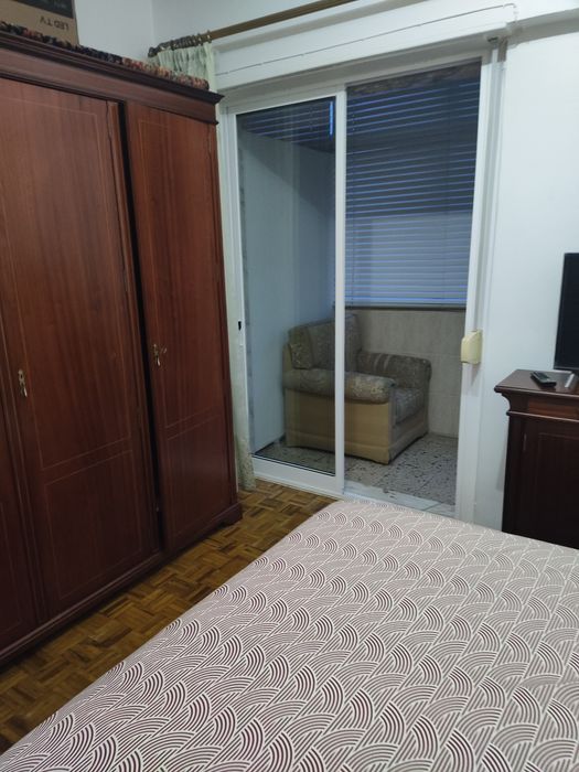 Quarto para arrendar
