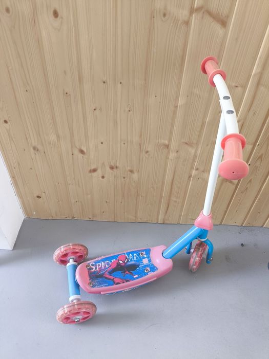 Trotinete homem aranha