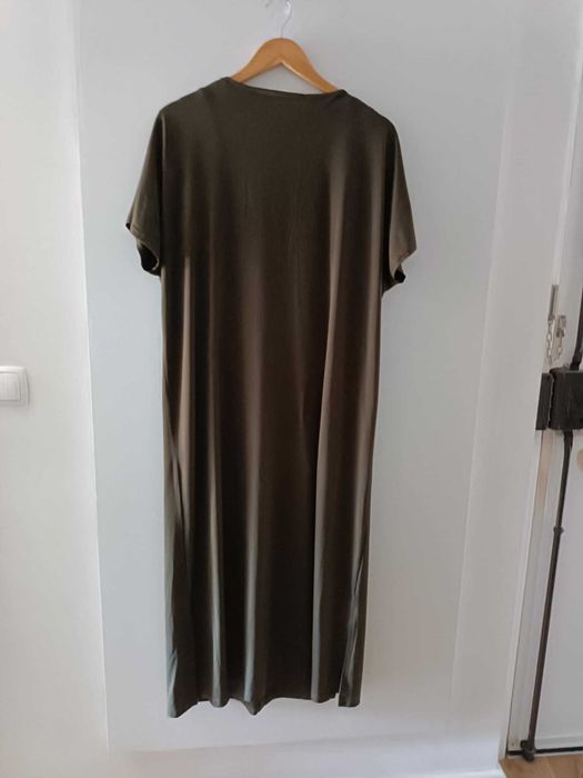 Vestido casual verde seco em malhinha