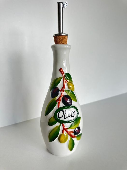 Butelka na oliwę w gałązki