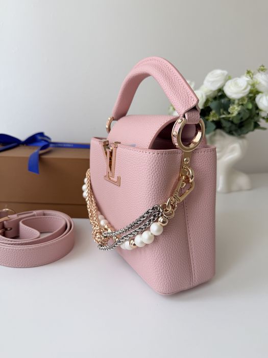 Сумка Louis Vuitton Capucines рожева