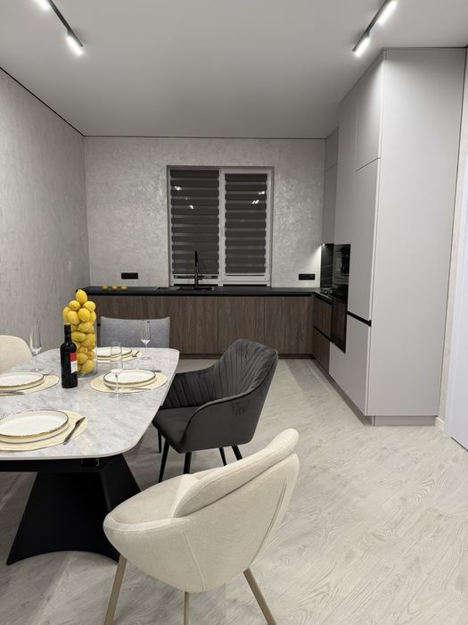 Будинок з дизайнерським ремонтом, ніхто не проживав !