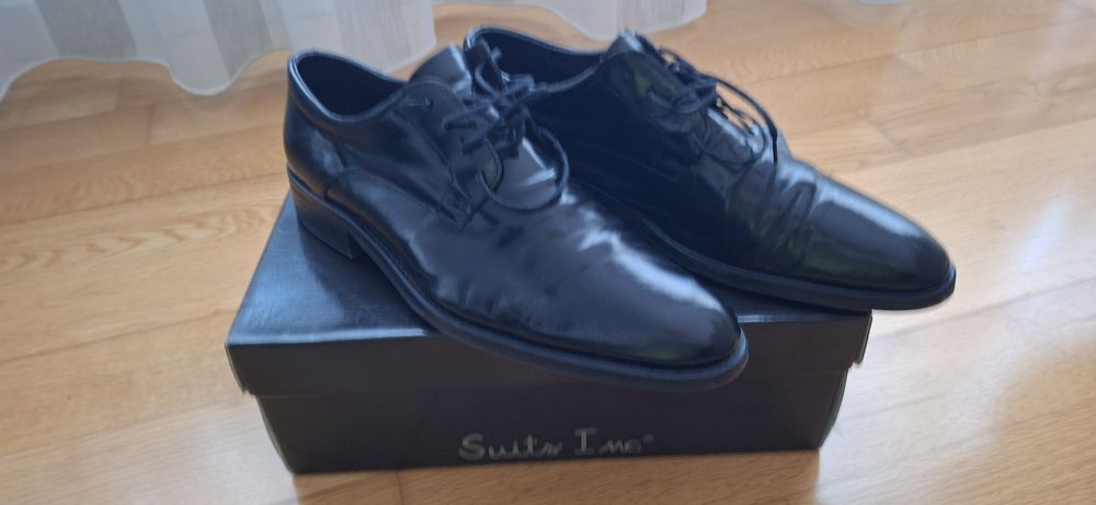 Sapatos Homem Preto Liso Suits Inc Tam 42 como NOVOS