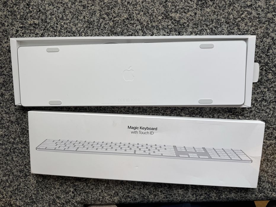 Apple Magic Keyboard ID PT como novo