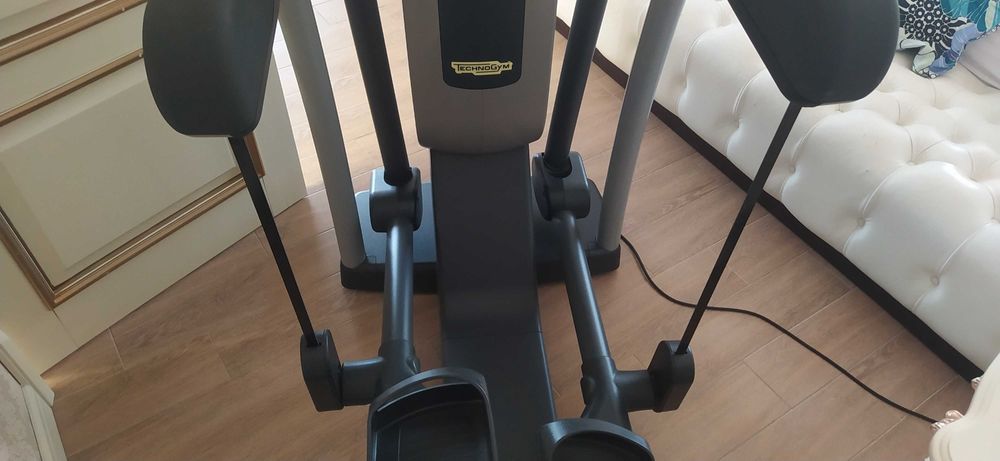 тренажер Technogym Vario 700