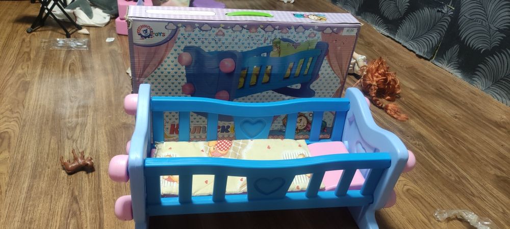 Колыбель, кроватка для кукол