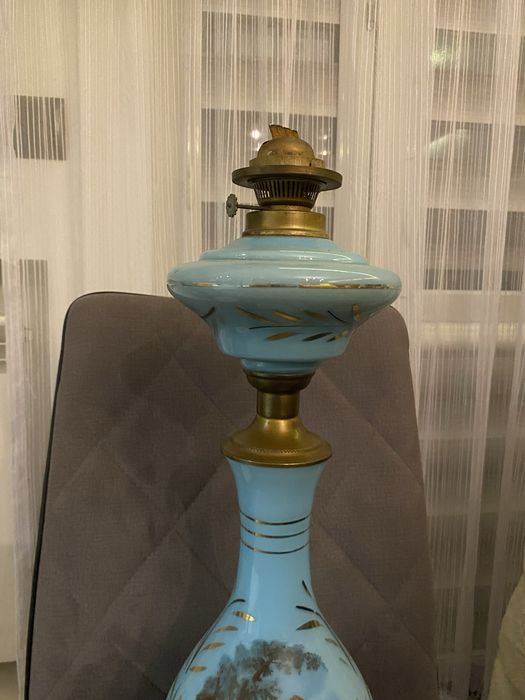 Piekna francuska lampa naftowa