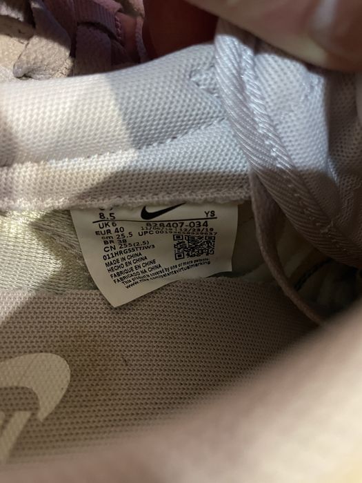 Жіночі кросівки Nike Internationalist 40(25,5см) оригінал