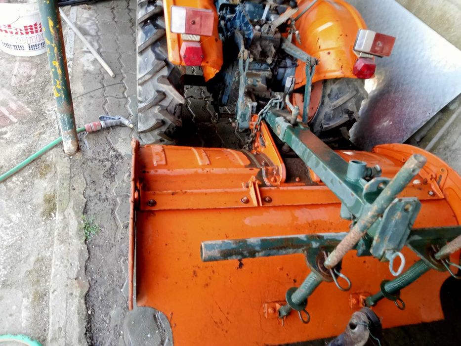 Kubota, Trator B6000