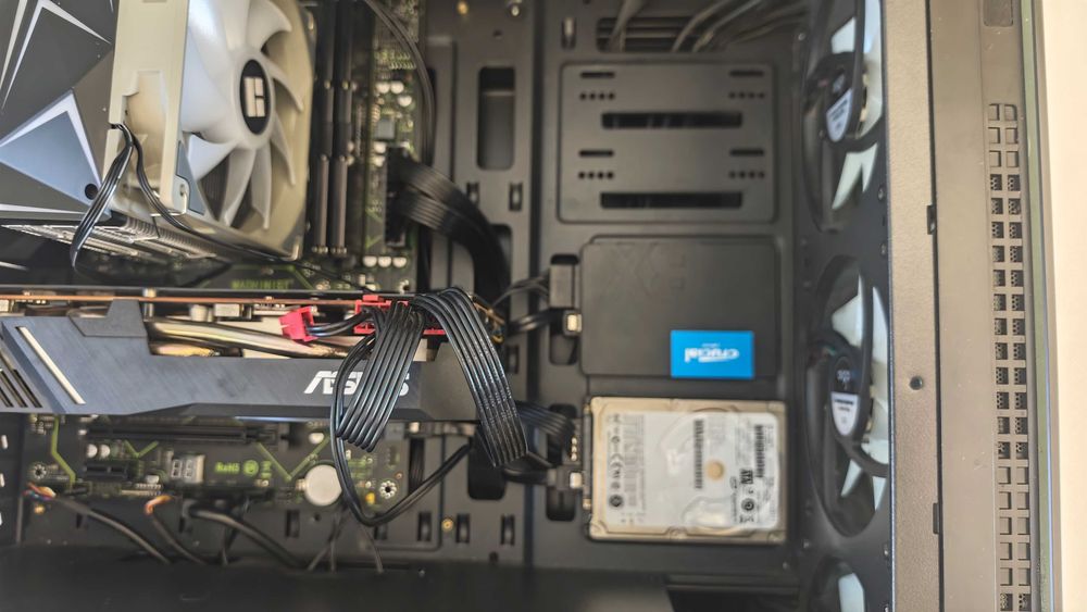Sprzedam wydajny komputer PC – Idealny do pracy i rozrywki