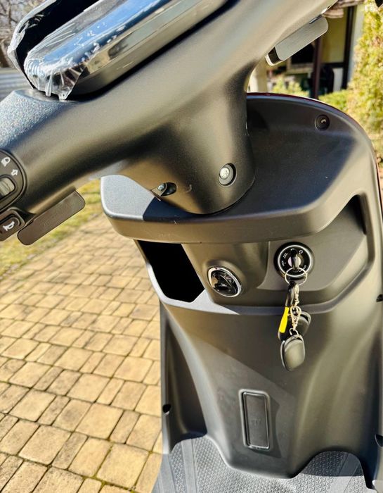 Електроскутер Eclipse червоний (2500Вт), оригінал + ГАРАНТІЯ